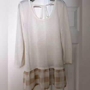 Cute girly sweater with bow and plaid details